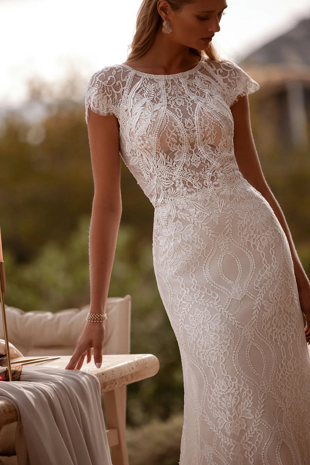 Brautkleid Vintage/Boho: Boho Flared Ivory Nude Natural Cap Sleeves High Neck