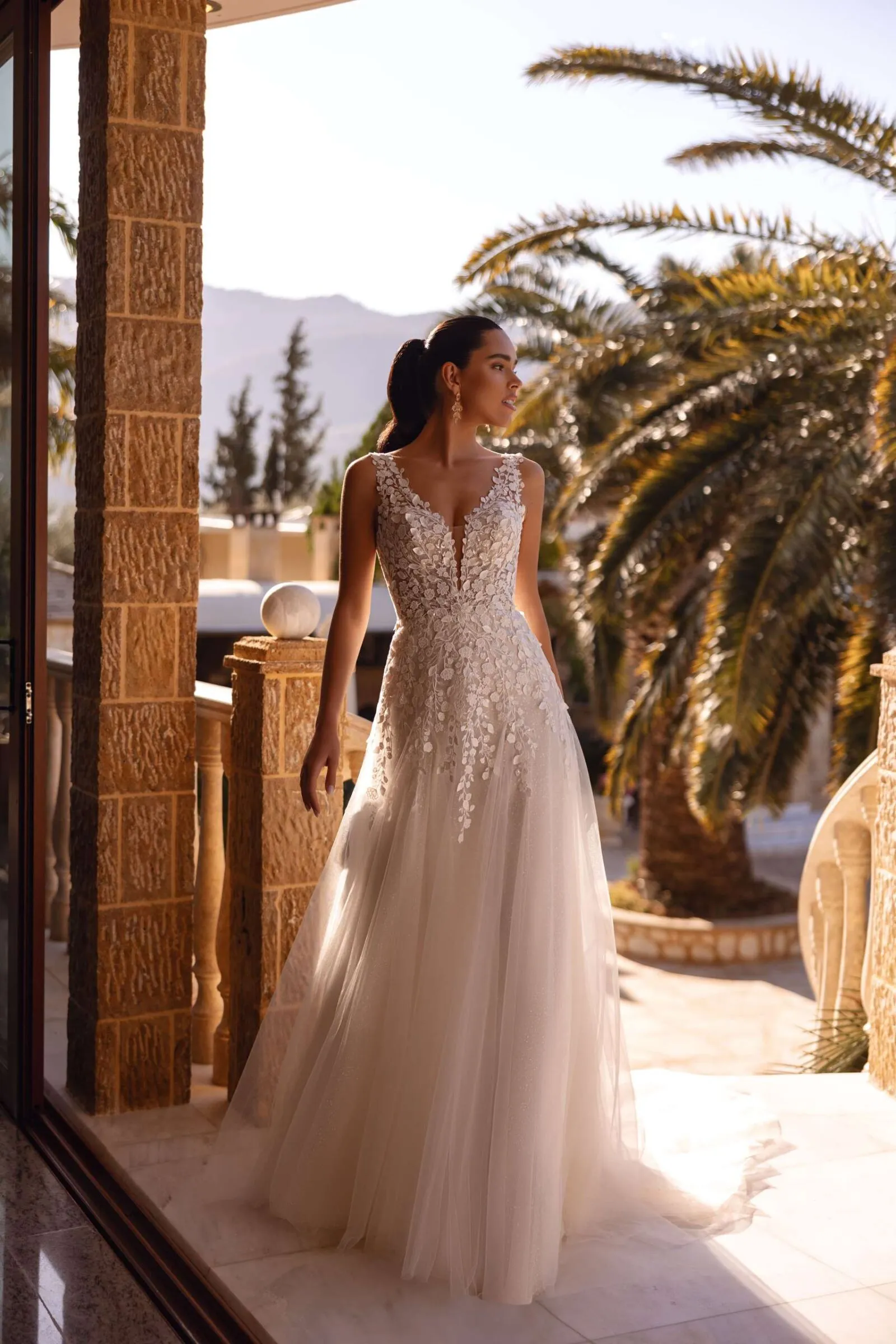 Brautkleid Vintage/Boho: Romantic A Linie Ivory Beaded Lace Sparkling Tulle