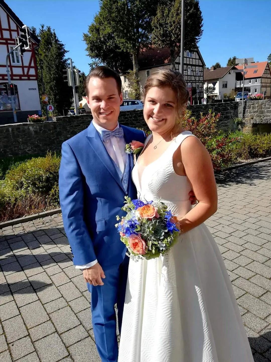 Glückliche Braut: Julia in Bianco Evento