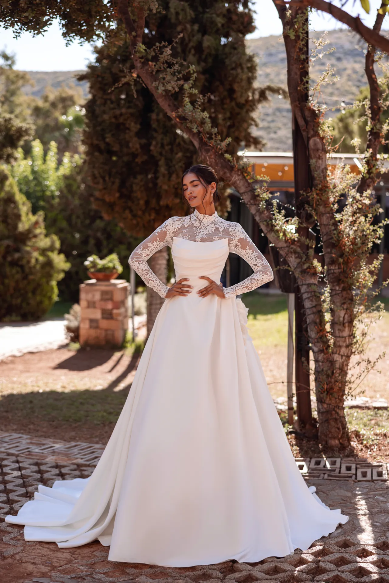 Brautkleid Clean Chic: Classic A Linie With Body Ivory Mikado Satin