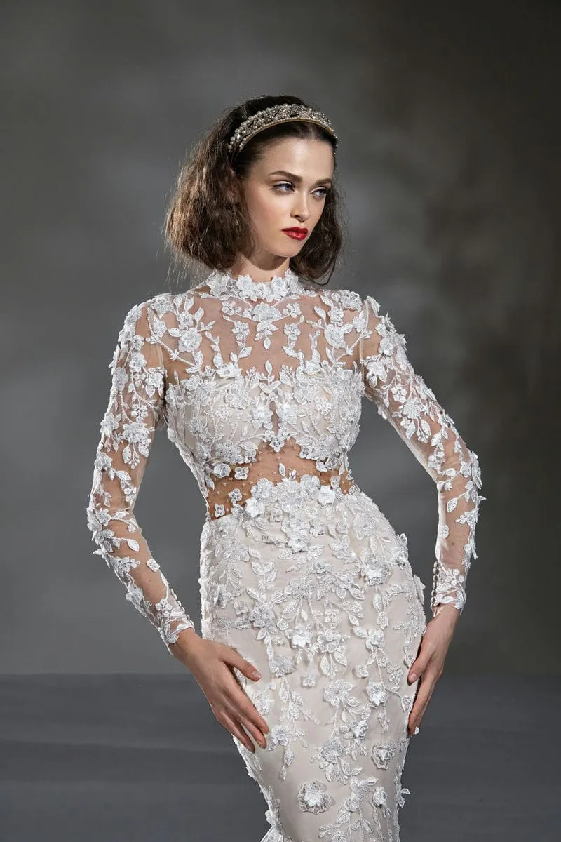Brautkleid Luxusbraut: Glam Romantic Flared Ivory Beading Lace Tulle Ivory 3 D Flowers