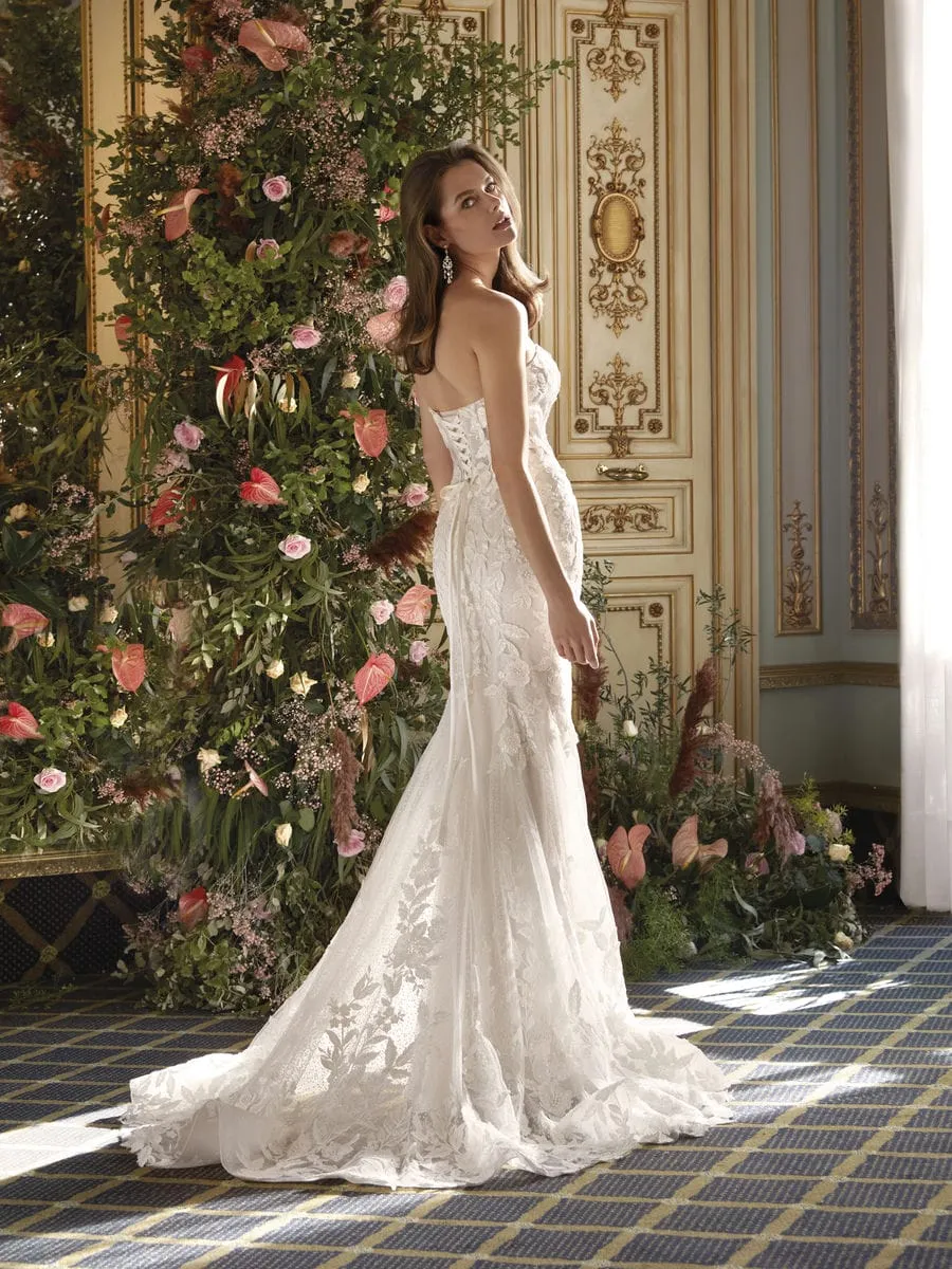 Brautkleid Luxusbraut: Luxury Bridal Dress Ivory Flared Style Glam Romantic