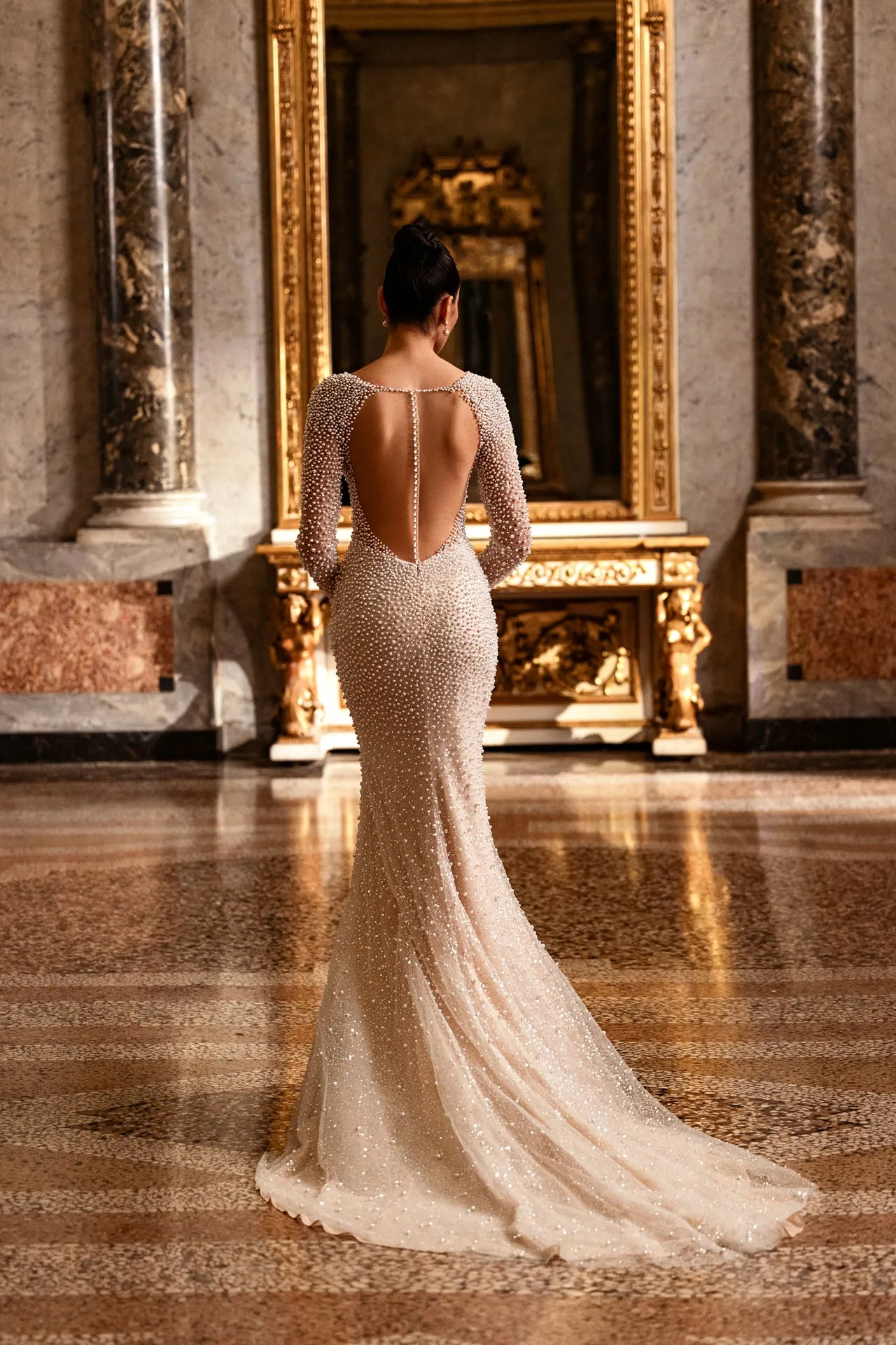 Brautkleid Luxusbraut: Luxury Style Glam, Flared Pearl Beading, Sparkling Tulle