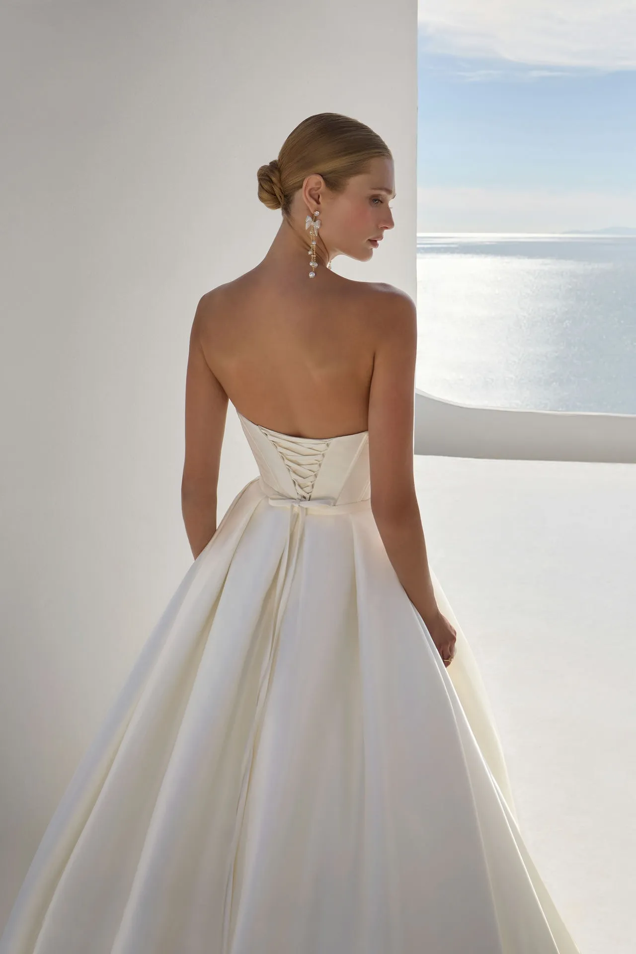 Brautkleid Mix and Match: Classic Simple Body And Skirt Ivory Stretch Mikado
