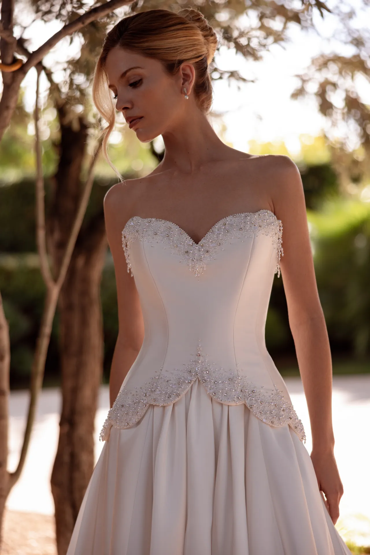 Brautkleid Mix and Match: Glam Ballgown Ivory Top And Skirt Beading Mikado