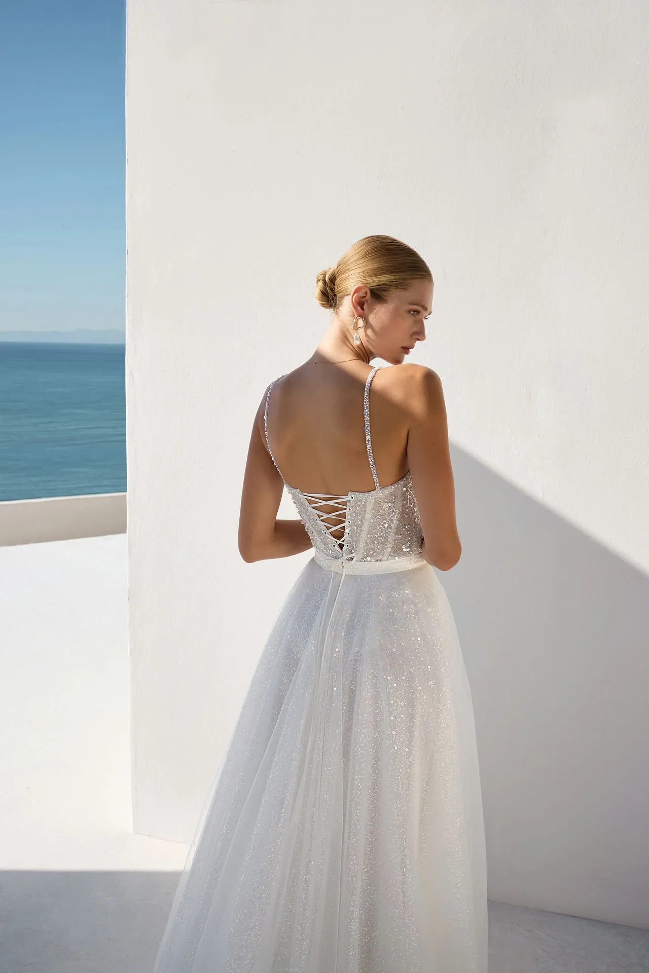 Brautkleid Mix and Match: Glam Body And Skirt Beaded Lace Sparkling Tulle Back View