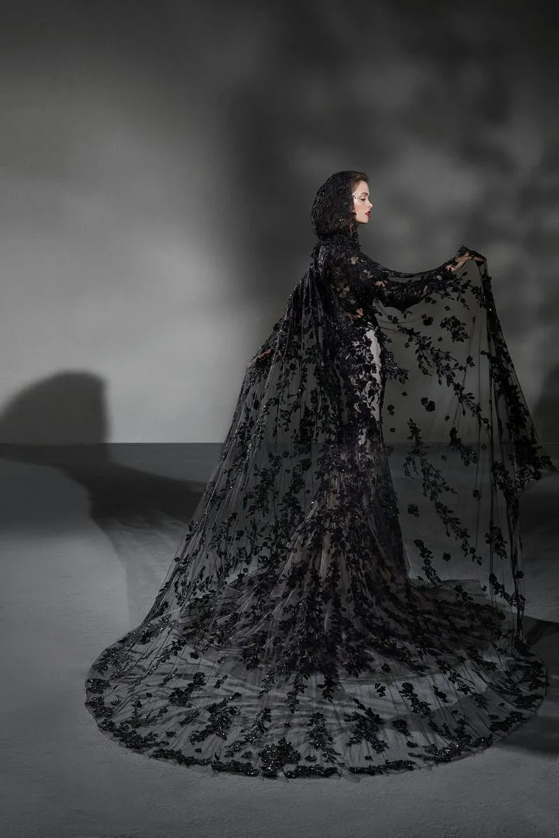 Schwarzes Brautkleid: Glam Romantic Flared Black Beading Lace Tulle Back View