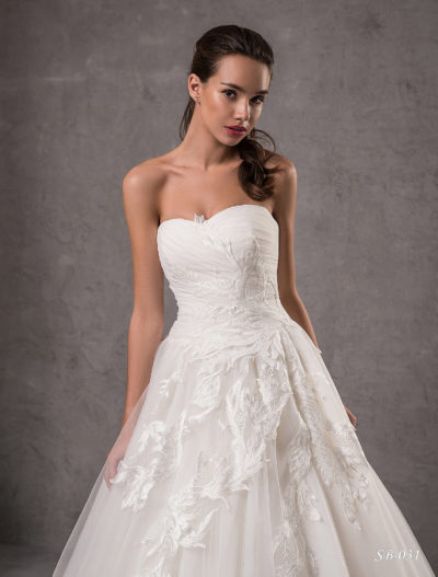 Inspiration 2019 Brautkleid SB 031 2 Brautmode Nauheim