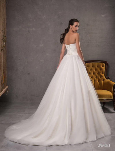 Inspiration 2019 Brautkleid SB 031 3 Brautmode Nauheim