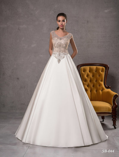 Inspiration 2019 Brautkleid SB 044 1 Brautmode Nauheim