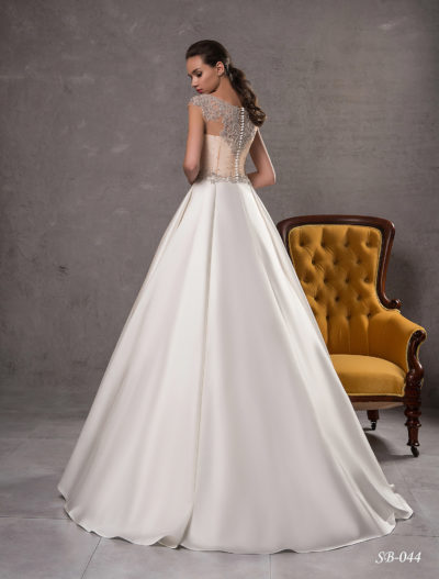 Inspiration 2019 Brautkleid SB 044 3 Brautmode Nauheim