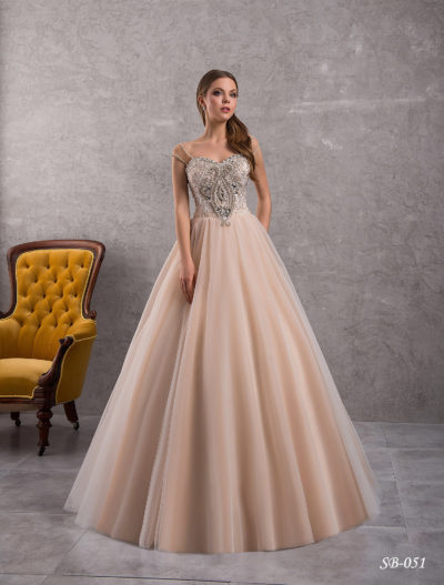 Inspiration 2019 Brautkleid SB 051 1 Brautmode Nauheim