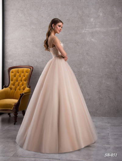 Inspiration 2019 Brautkleid SB 051 3 Brautmode Nauheim