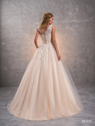 Inspiration 2019 Brautkleid SB 052 3 Brautmode Nauheim