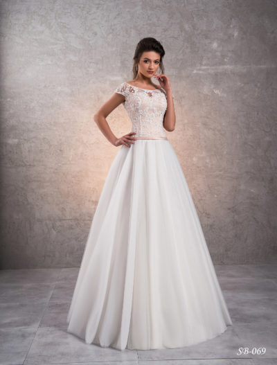 Inspiration 2019 Brautkleid SB 069 1 Brautmode Nauheim