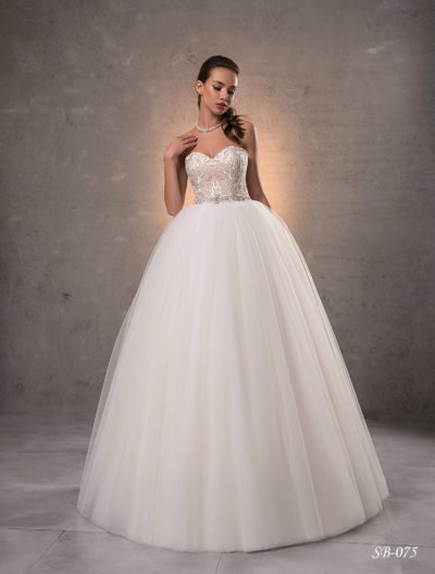 Inspiration 2019 Brautkleid SB 075 1 Brautmode Nauheim