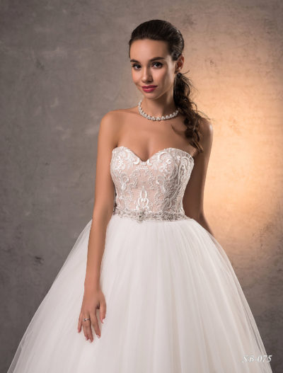 Inspiration 2019 Brautkleid SB 075 2 Brautmode Nauheim