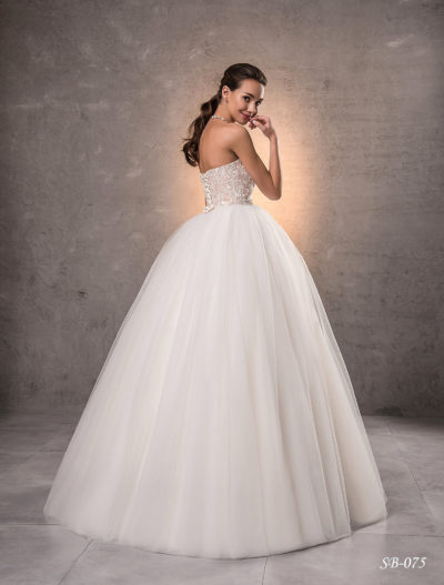 Inspiration 2019 Brautkleid SB 075 3 Brautmode Nauheim