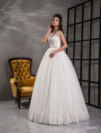 Inspiration 2019 Brautkleid SB 076 1 Brautmode Nauheim