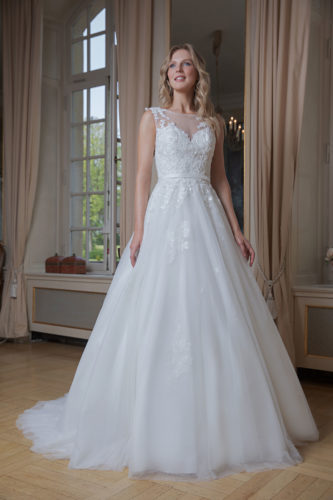 Amera Vera Kollektion 2020 Ivory Brautkleid Aidana B2009 2 Brautmode Nauheim