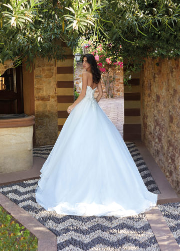 Cosmobella 2021 Brautkleid 8040 1 Brautmode Nauheim