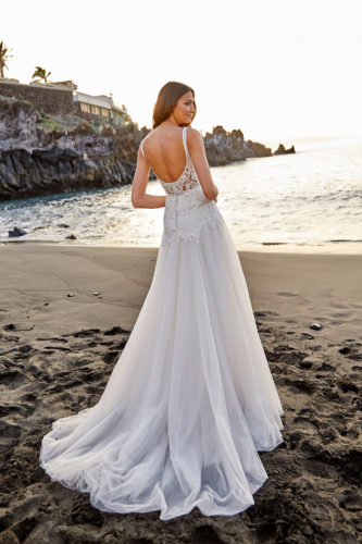 Diane Legrand 2021 Hochzeitskleid 7719 96A8062 Brautmode Nauheim