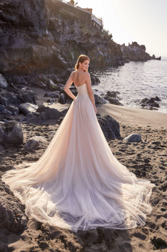 Diane Legrand 2021 Hochzeitskleid 7737 96A8748 Brautmode Nauheim