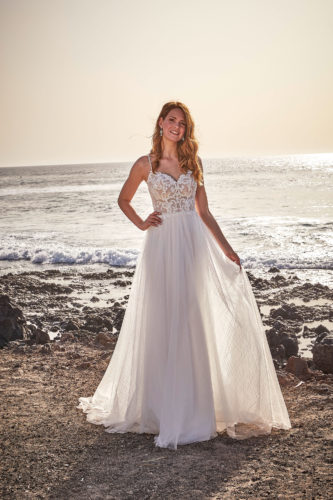 Diane Legrand 2021 Hochzeitskleid 7753 96A6776 Brautmode Nauheim