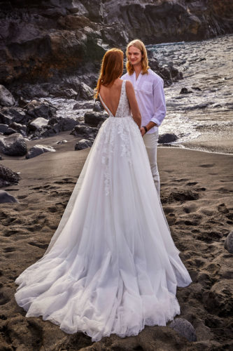 Diane Legrand 2021 Hochzeitskleid 7761 96A4811 Brautmode Nauheim