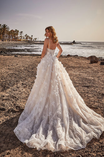 Diane Legrand 2021 Hochzeitskleid 7767 96A6500 Brautmode Nauheim