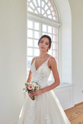 Lisa Donetti 2021 Hochzeitskleid 50455 96A0602 Brautmode Nauheim