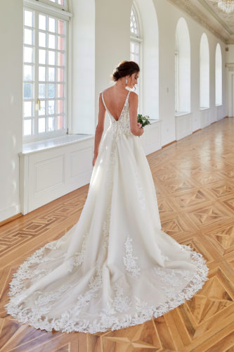 Lisa Donetti 2021 Hochzeitskleid 50455 96A0616 Brautmode Nauheim